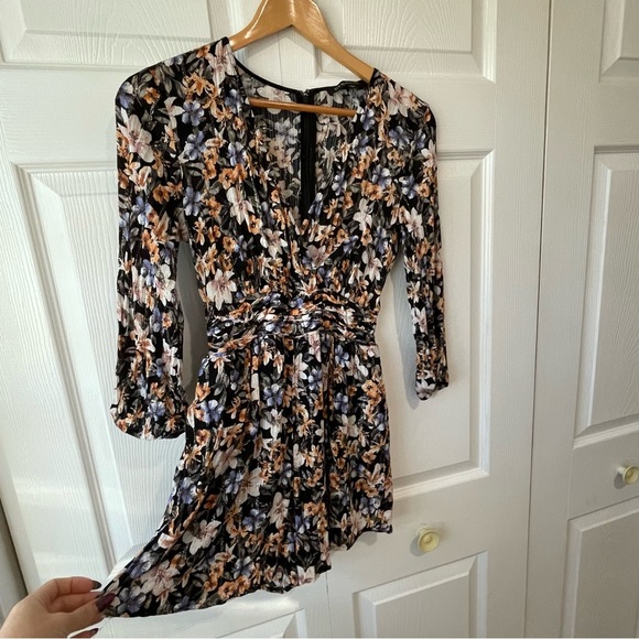 Dynamite Black and Floral Patterned long sleeve romper small - Picture 7 of 14